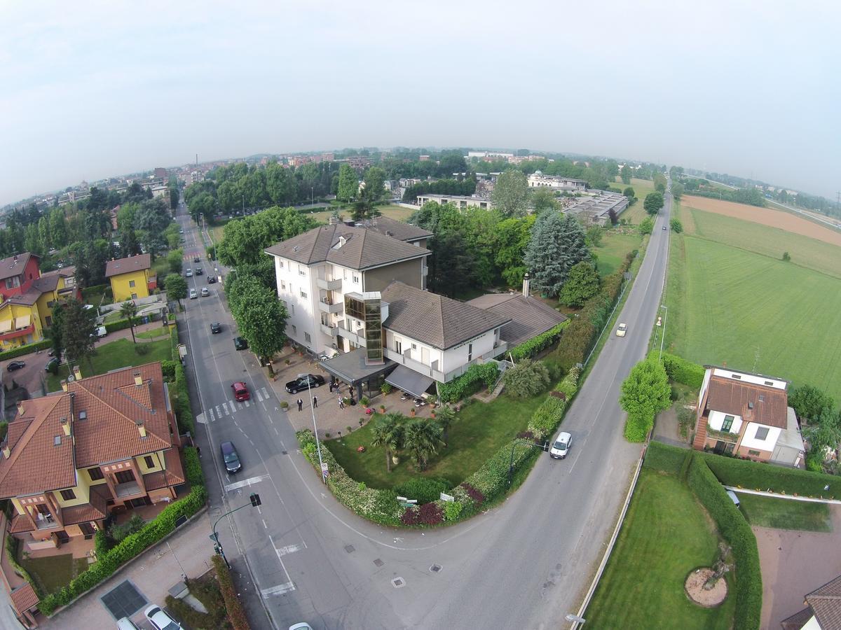 Hotel Gama Melzo Zewnętrze zdjęcie