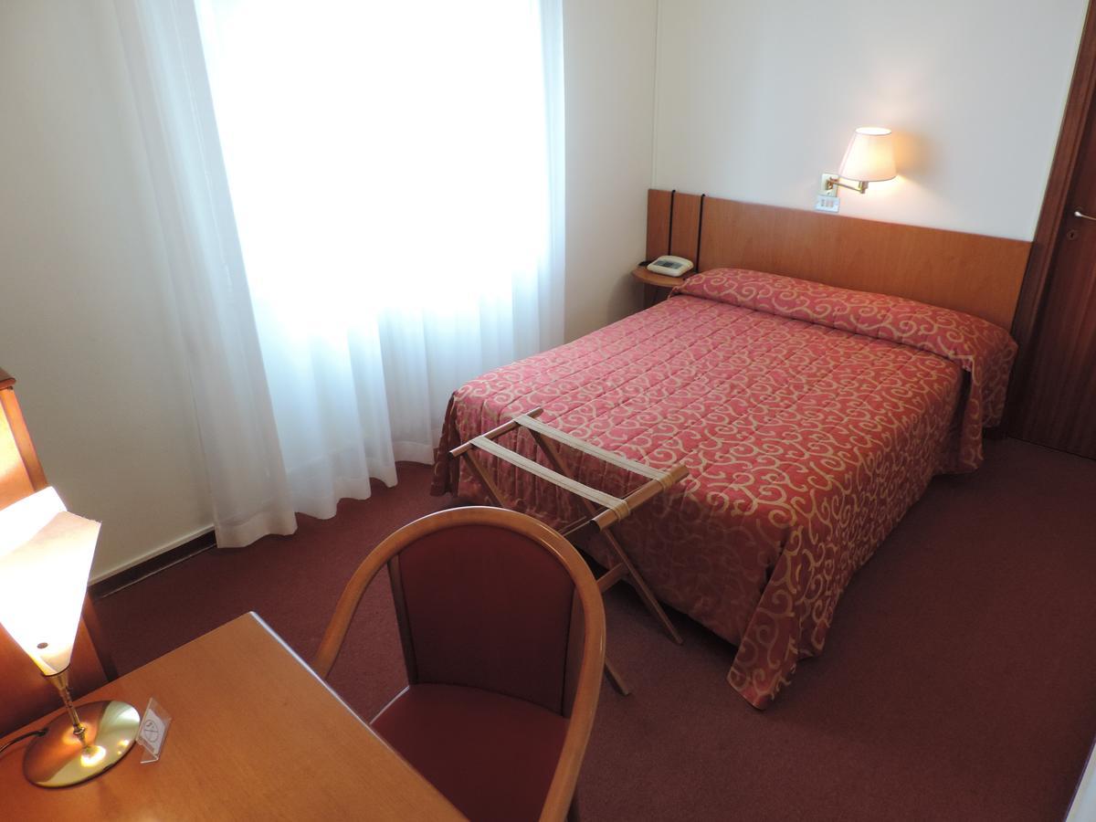 Hotel Gama Melzo Zewnętrze zdjęcie