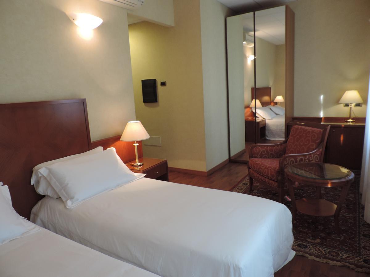 Hotel Gama Melzo Zewnętrze zdjęcie